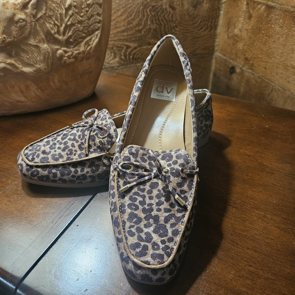Dolce Vita Animal Print Loafers with Bow - Picture 1 of 8
